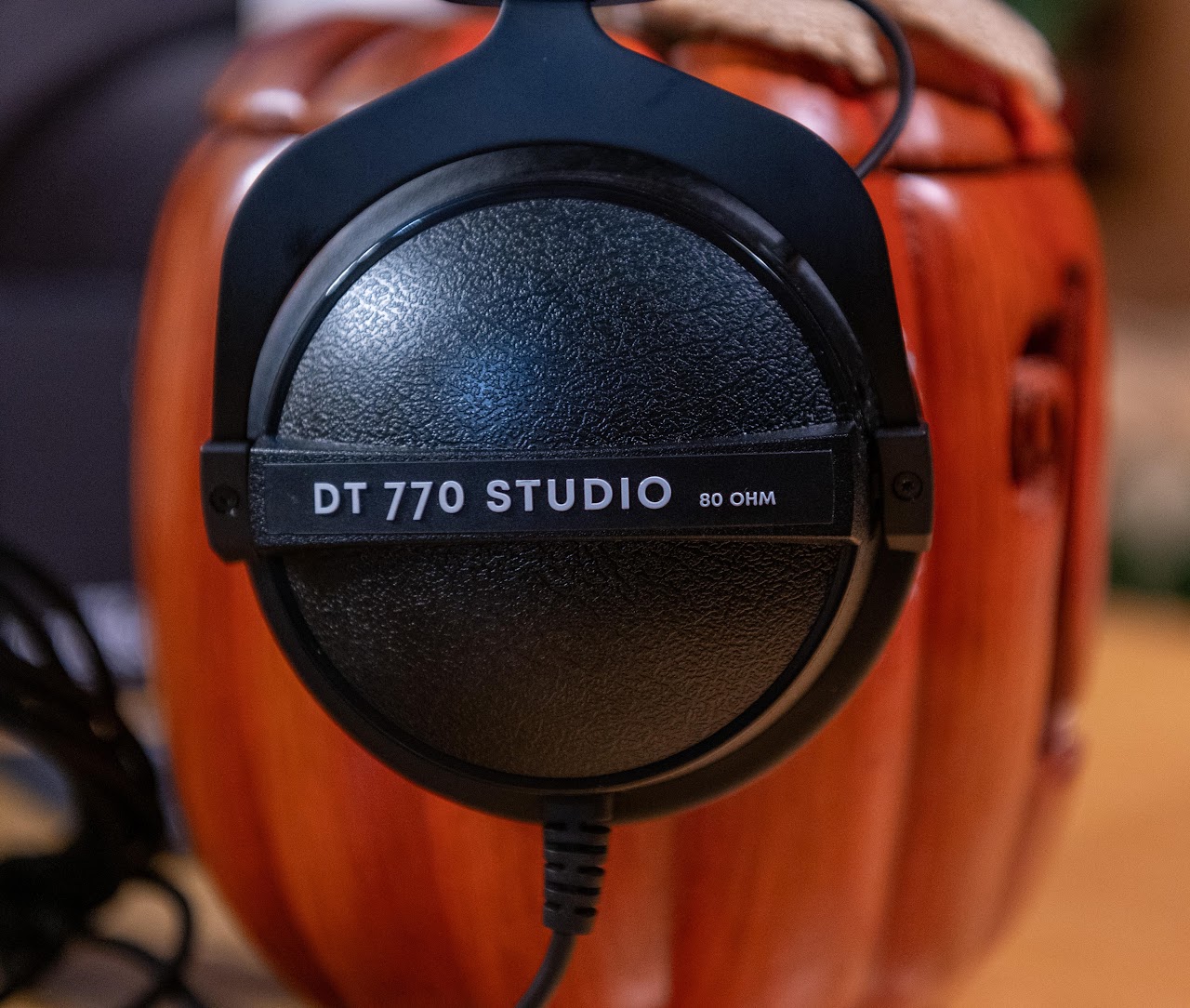 Side view of Beyerdynamic DT 770 Studio headphones